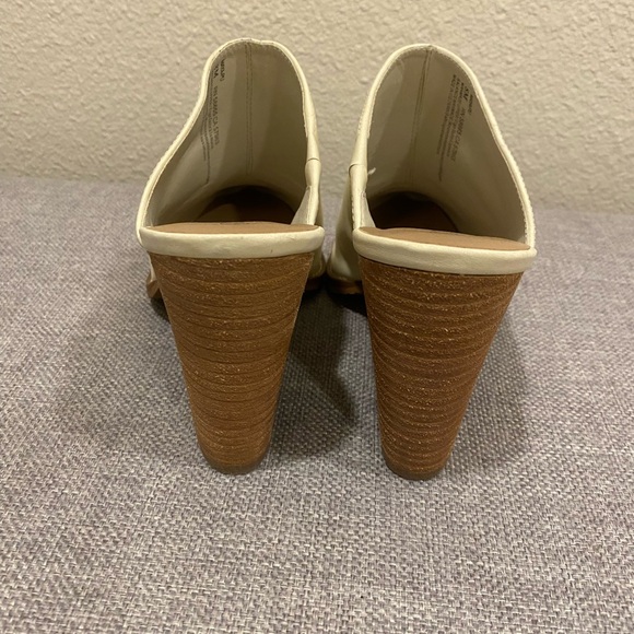 Booties used but it great condition - Picture 6 of 8